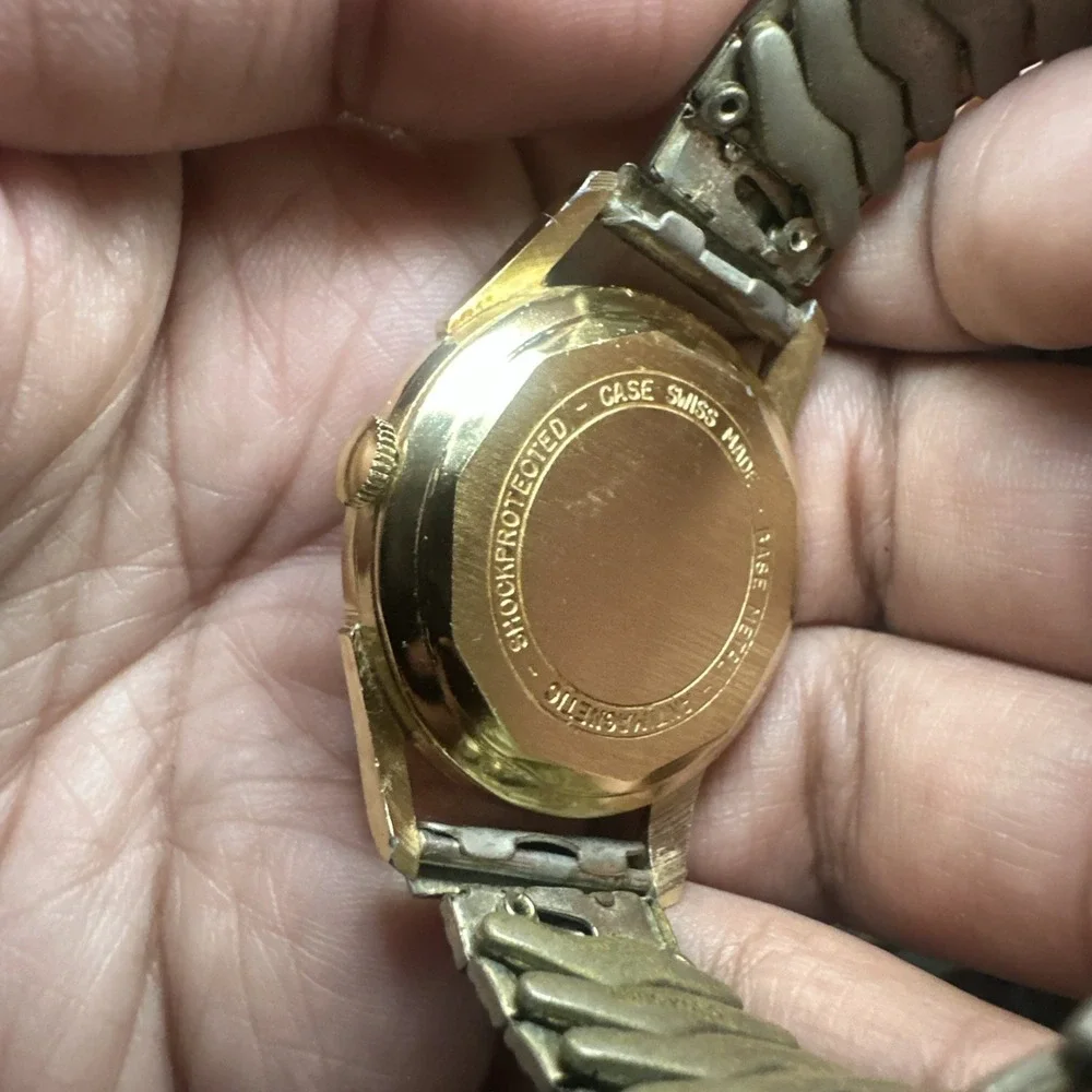Vintage Ingraham Shockprotected Gold Tone Mens Watch Manual Wind 33mm For Repair